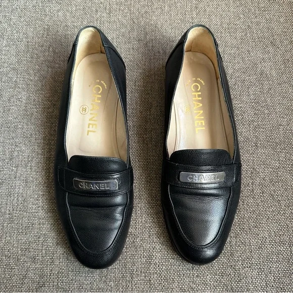 Vintage black Chanel loafers - Picture 1 of 7